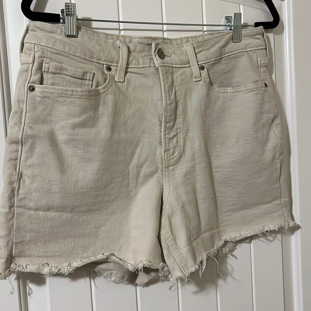 Old Navy Cream Raw Hem Jean Shorts Size 12